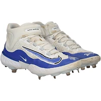 Crampons Nike blancs et bleus autographiés par les Dodgers de Los Angeles, utilisés lors de la saison 2024 de la MLB.