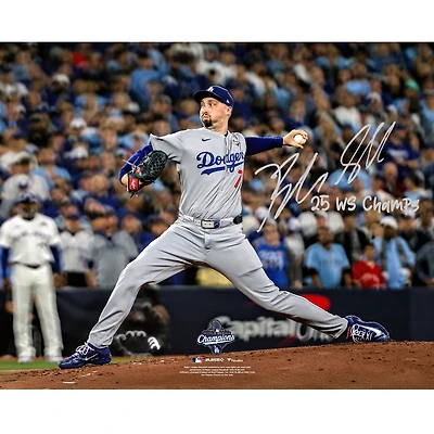 Photo 16" x 20" autographiée de Blake Snell, des Dodgers de Los Angeles, champions des Séries mondiales 2025, avec inscription « Champions des Séries mondiales 2025 ».