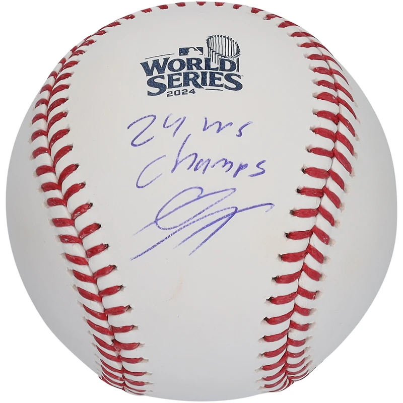 Gavin Lux des Dodgers de Los Angeles a dédicacé le logo de la Série mondiale de la MLB 2024 avec l'inscription « 24 WS Champs »