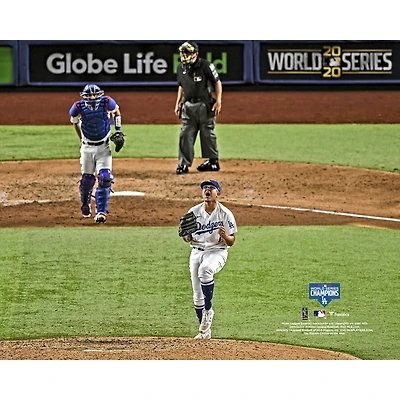 Julio Urias, champion non signé des Dodgers de Los Angeles en finale la MLB World Series 2020