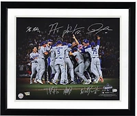 Photo de célébration 40 x 50 cm (16 x 20 pouces) autographiée par les Dodgers de Los Angeles, champions de la Série mondiale 2025, avec 7 signatures - Édition limitée à 50 exemplaires