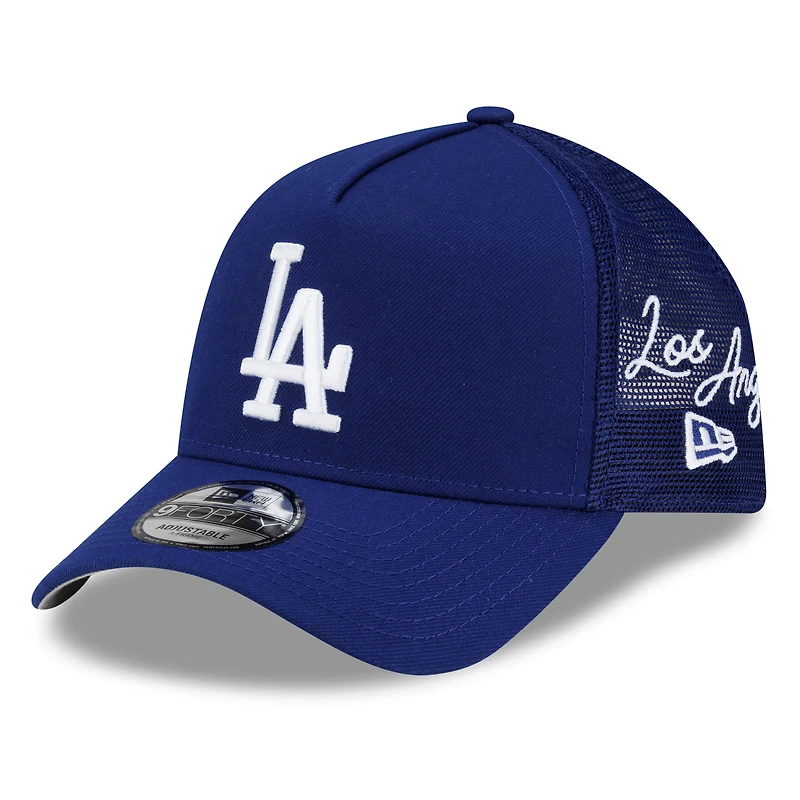 Casquette trucker ajustable New Era Royal Los Angeles Dodgers 9FORTY à monture A et inscription latérale.
