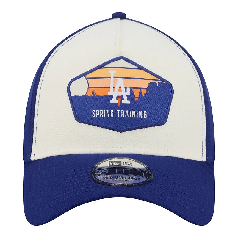 Casquette New Era Stone Los Angeles Dodgers 2026 Spring Training Fan Pack Gradient 39THIRTY Flex pour homme