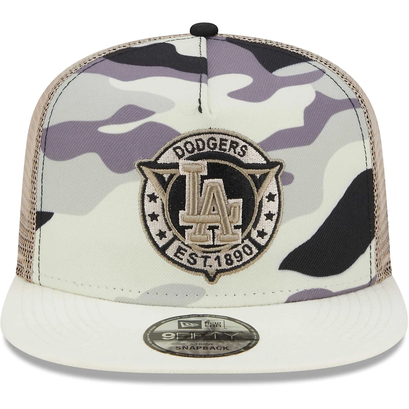 Casquette Snapback 9FIFTY Trucker Snapback à cadre en A des Los Angeles Dodgers de New Era, blanche et chromée pour homme