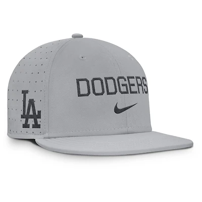 Men's Nike Gray Los Angeles Dodgers True Performance Fitted Hat