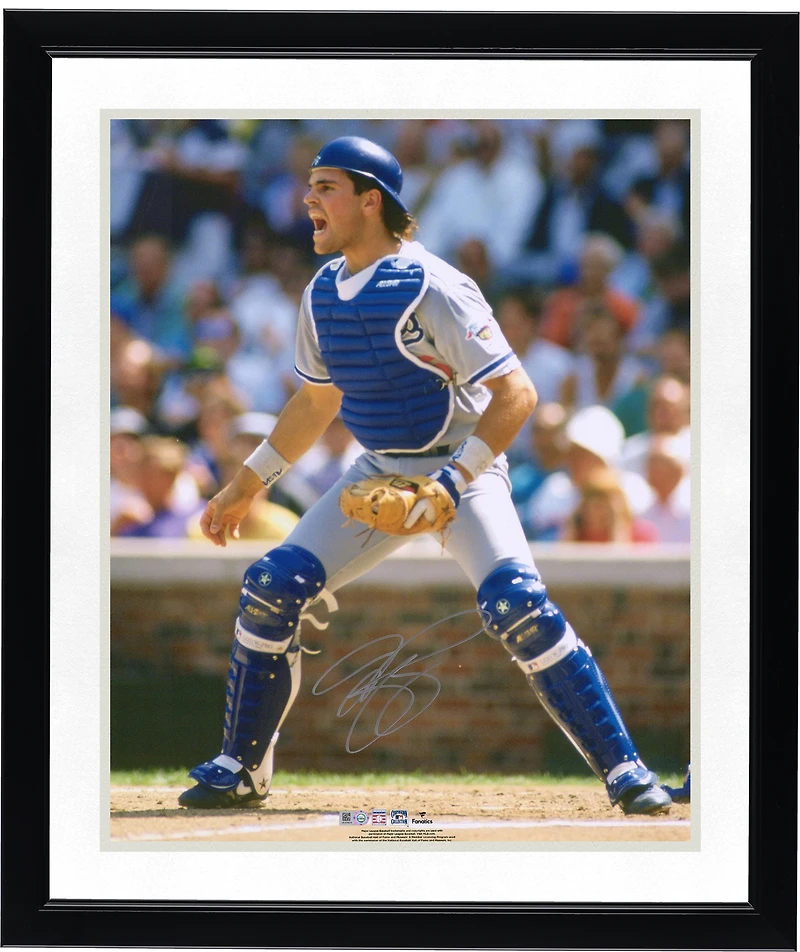Photo de Mike Piazza, receveur des Dodgers de Los Angeles, autographiée (40,6 x 50,8 cm).