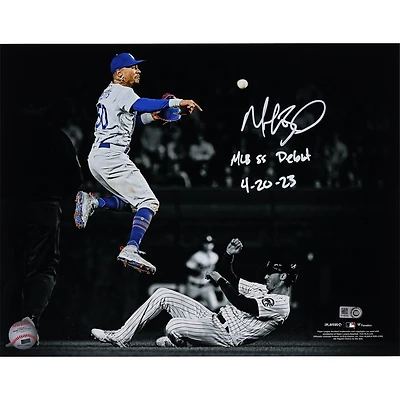 Photographie autographiée de 11"x 14" de Mookie Betts des Dodgers de Los Angeles avec l'inscription "MLB SS Debut 4-20-23"