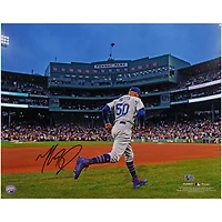 Photo de Mookie Betts (Los Angeles Dodgers) autographiée (40 x 50 cm) prise au Fenway Park