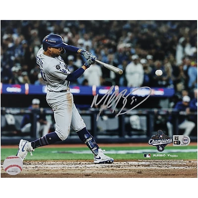 Photographie autographiée de Mookie Betts, champion des World Series 2025 des Dodgers de Los Angeles (8" x 10")