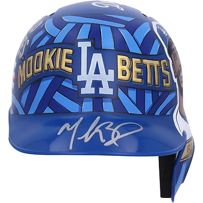 Casque de frappeur miniature autographié par Mookie Betts des Los Angeles Dodgers - Illustration de Mike Floyd - Édition limitée #5/5