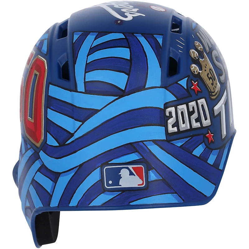 Casque miniature autographié par Mookie Betts des Los Angeles Dodgers - Illustration de Mike Floyd - Édition limitée n°1 sur 5
