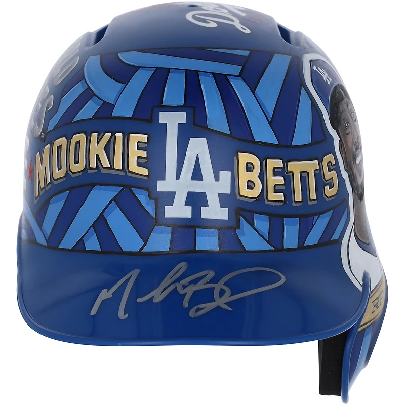 Casque Rawlings miniature autographié par Mookie Betts des Los Angeles Dodgers - Illustration de Mike Floyd - Édition limitée à 5 exemplaires