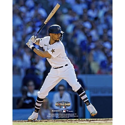 Photo des batteurs non signés de Mookie Betts Dodgers Los Angeles en maillot blanc lors du match étoiles la MLB 2022