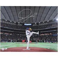 Photo dédicacée de Rōki Sasaki (Los Angeles Dodgers), format 40,6 x 50,8 cm, prise lors de son premier match de la MLB à la Série de Tokyo 2025 (vue de dos) - Édition limitée à 99 exemplaires