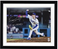 Photo 16" x 20" autographiée par Roki Sasaki, des Dodgers de Los Angeles, champions des Séries mondiales 2025, avec inscription « Champions des Séries mondiales 2025 ».