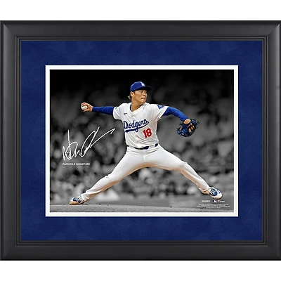 Photographie encadrée de Yoshinobu Yamamoto des Dodgers de Los Angeles, fac-similé de la signature, 11" x 14"