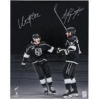 Photographie autographiée 16" x 20" d'Anze Kopitar et Kevin Fiala des Los Angeles Kings