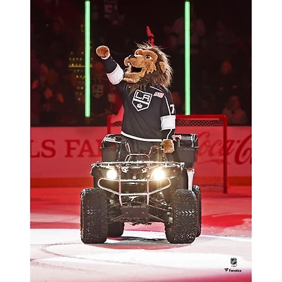 Photographie non signée de Bailey Los Angeles Kings conduisant un VTT sur la glace