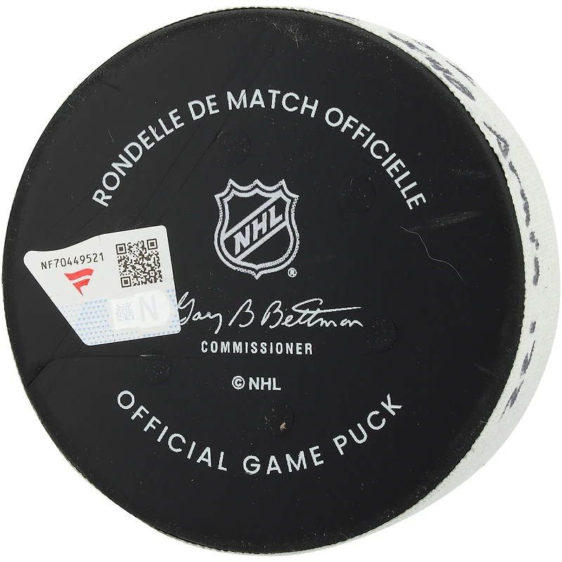 Rondelle de but utilisée par Joel Armia des Kings de Los Angeles contre le Mammoth de l'Utah le 8 décembre 2025
