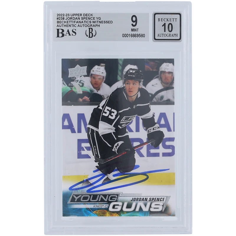Jordan Spence Los Angeles Kings Carte recrue autographiée 2022-23 Upper Deck Series 1 Youngs Guns #238 Beckett Fanatics Witnessed Authenticated 9/10 Rookie