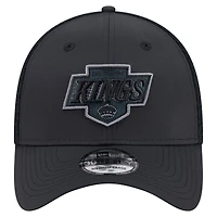Men's New Era  Black Los Angeles Kings Blackout 39THIRTY Flex Fit Hat