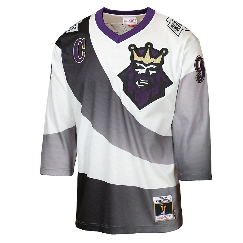 Maillot de joueur alternatif rétro Mitchell & Ness Wayne Gretzky des Los Angeles Kings 1995/96 Power Play avec écusson capitaine