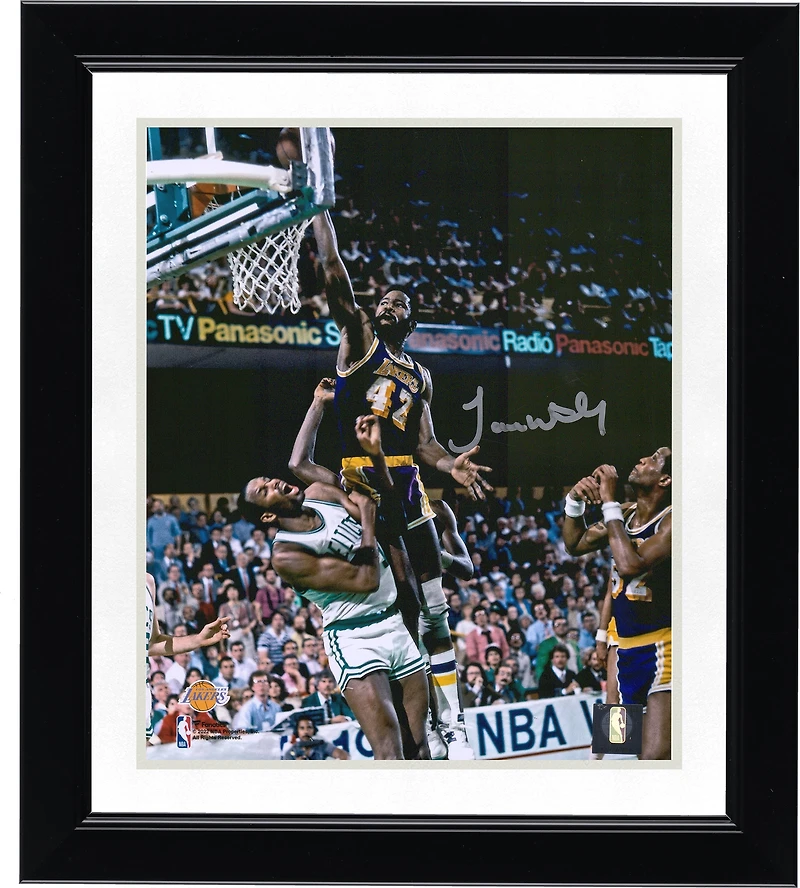Photo dédicacée de James Worthy (Los Angeles Lakers) - 20 x 25 cm - Finales NBA 1984