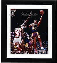 Kareem Abdul-Jabbar Los Angeles Lakers Autographed 8" x 10" Sky Hook vs. Houston Rockets Photograph