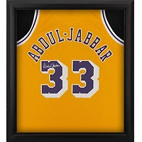 Maillot Swingman Mitchell & Ness Gold 1984-85 autographié par Kareem Abdul-Jabbar des Los Angeles Lakers Shadowbox