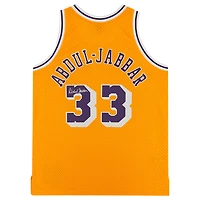 Maillot Swingman dédicacé par Kareem Abdul-Jabbar des Los Angeles Lakers Mitchell & Ness Gold 1984-85