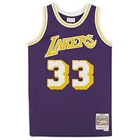 Maillot Swingman violet autographié par Kareem Abdul-Jabbar des Los Angeles Lakers Mitchell & Ness 1983-84