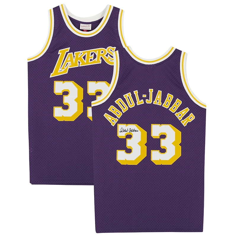 Maillot Swingman violet autographié par Kareem Abdul-Jabbar des Los Angeles Lakers Mitchell & Ness 1983-84