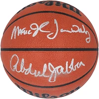 Ballon de basket-ball intérieur/extérieur Wilson Authentic Series autographié par Kareem Abdul-Jabbar, Magic Johnson et James Worthy des Los Angeles Lakers