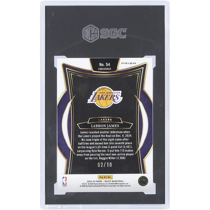 Carte Panini Select Gold Disco Prizm #54 #2/10 SGC authentifiée 9,5" des Los Angeles Lakers de LeBron James 2024-25