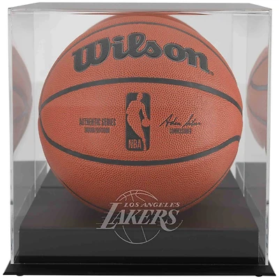 Vitrine de présentation avec logo de l'équipe de basket-ball des Los Angeles Lakers et fond miroir