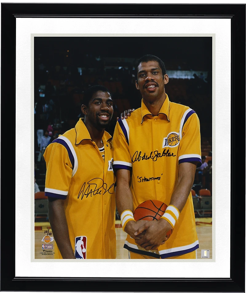 Photo d'échauffement autographiée de Magic Johnson et Kareem Abdul-Jabbar (Los Angeles Lakers), 40,6 x 50,8 cm, avec inscription « Showtime