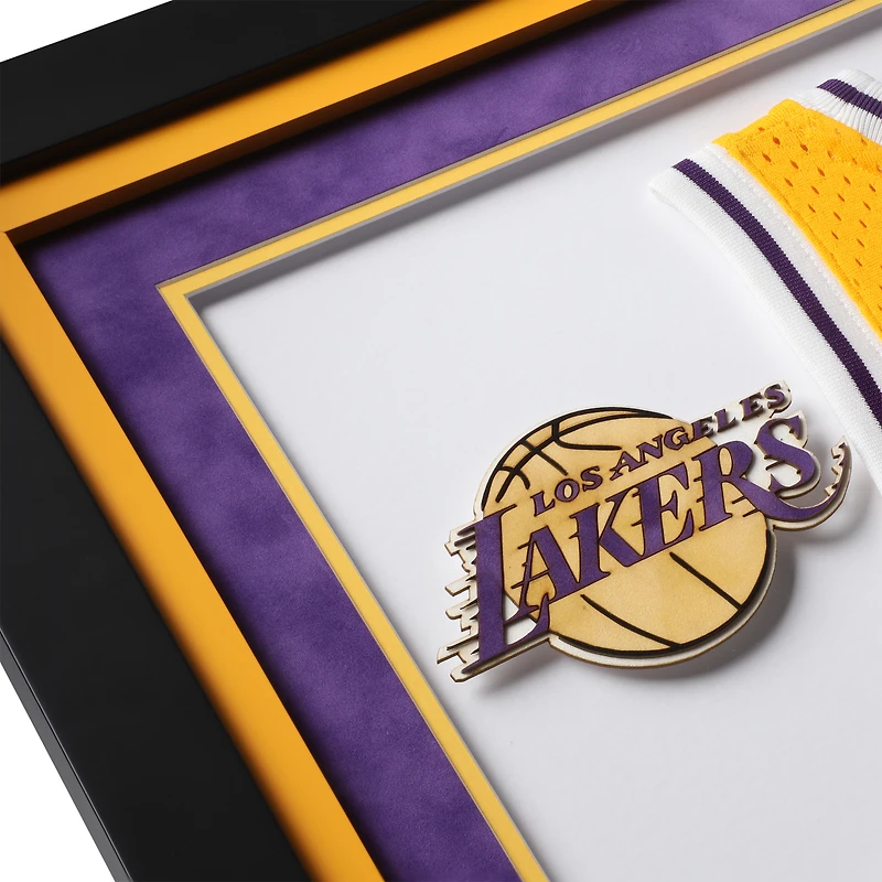 Maillot Swingman Mitchell & Ness encadré doré de luxe autographié par Magic Johnson des Los Angeles Lakers