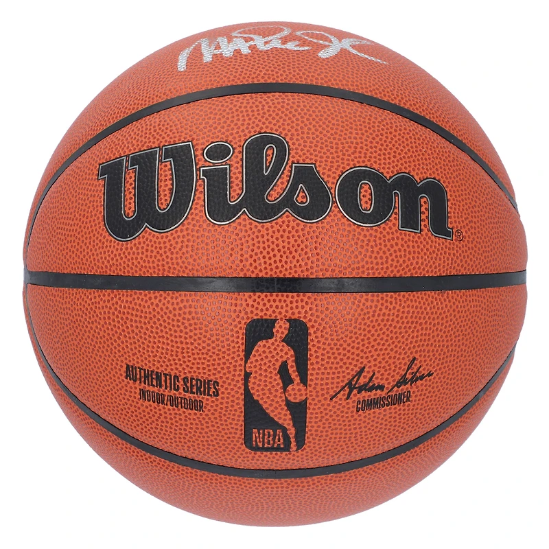 Ballon de basket-ball intérieur/extérieur Wilson Authentic Series autographié par Magic Johnson des Los Angeles Lakers
