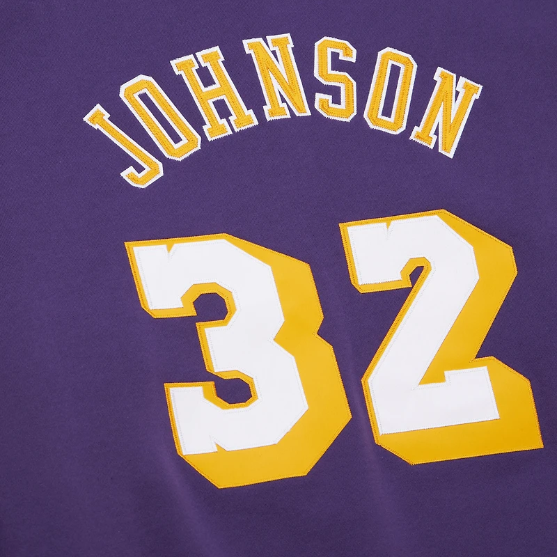 Sweat à capuche Mitchell & Ness Magic Johnson violet pour homme, avec nom et numéro des Lakers de Los Angeles.