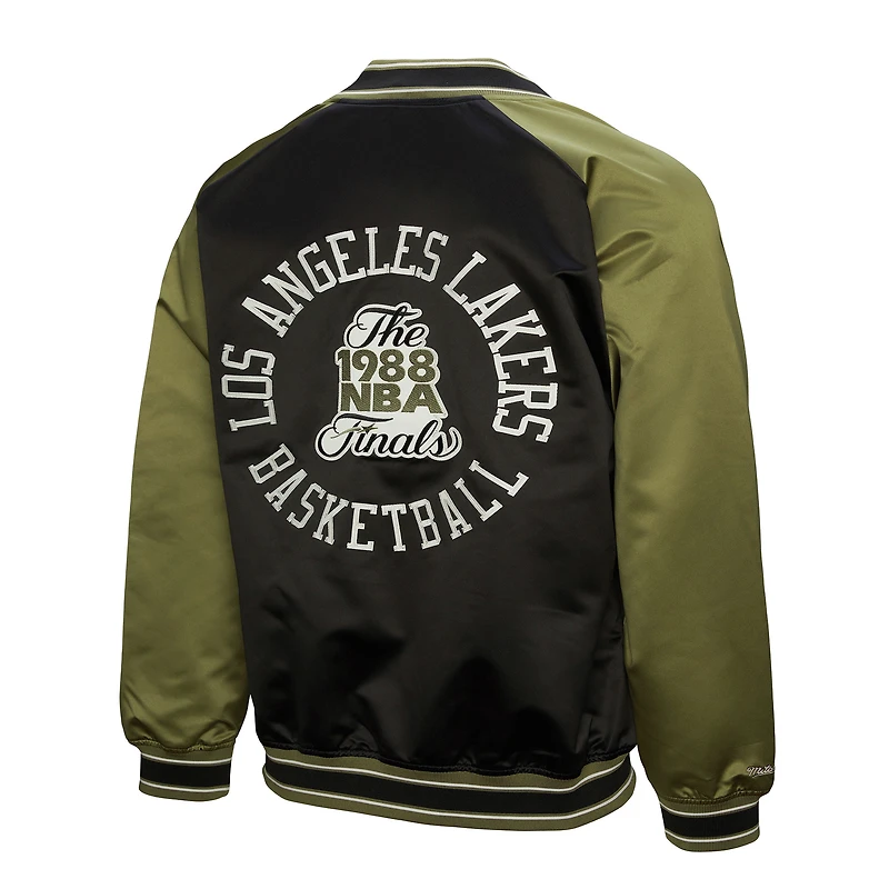 Veste Mitchell & Ness pour homme, olive/noir, Los Angeles Lakers, pochette en satin raglan à boutons-pression.