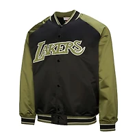 Veste Mitchell & Ness pour homme, olive/noir, Los Angeles Lakers, pochette en satin raglan à boutons-pression.
