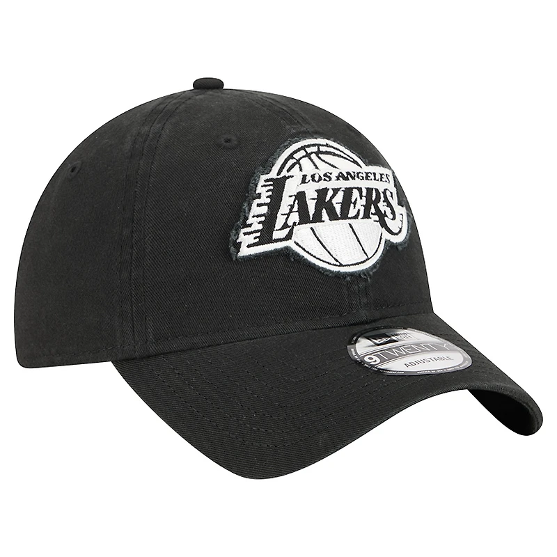 Men's New Era  Black Los Angeles Lakers Stamp Fabric Applique 9TWENTY Adjustable Hat