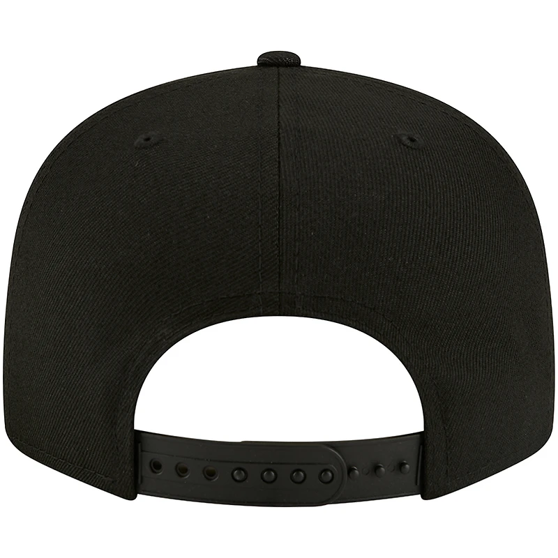 Men's New Era Los Angeles Lakers Black On Black 9FIFTY Snapback Hat