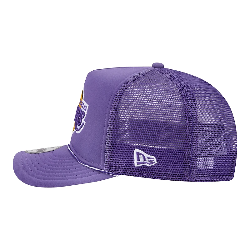 Casquette trucker New Era 9FIFTY A-Frame ajustable pour homme, modèle Los Angeles Lakers violet délavé, à visière en mousse.