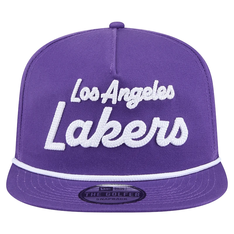 Casquette snapback de golfeur violette New Era pour homme avec texte de l'équipe des Los Angeles Lakers