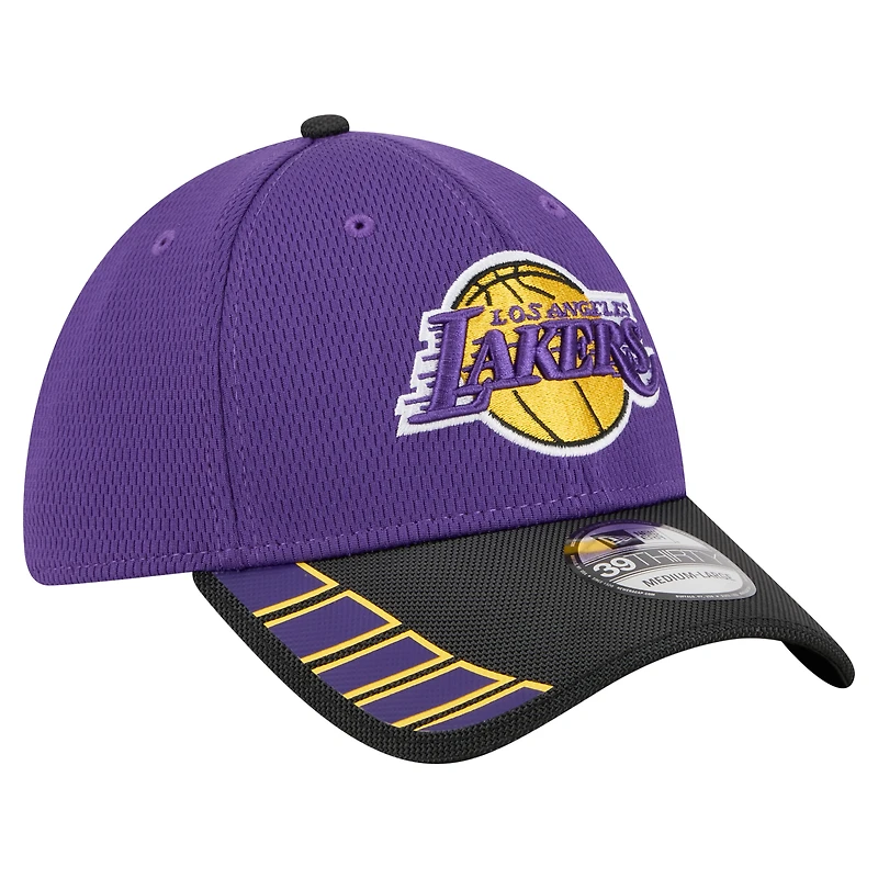 Men's New Era Purple Los Angeles Lakers Visor Hit 39THIRTY Flex Hat