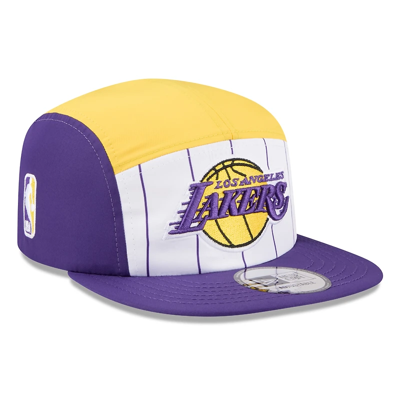 Casquette ajustable New Era blanche/violette Los Angeles Lakers 2025 NBA Tip Off Camper pour homme