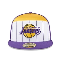Casquette ajustée New Era 59FIFTY pour homme, blanche et violette, Los Angeles Lakers, collection NBA 2025 Tip Off Split Panel.