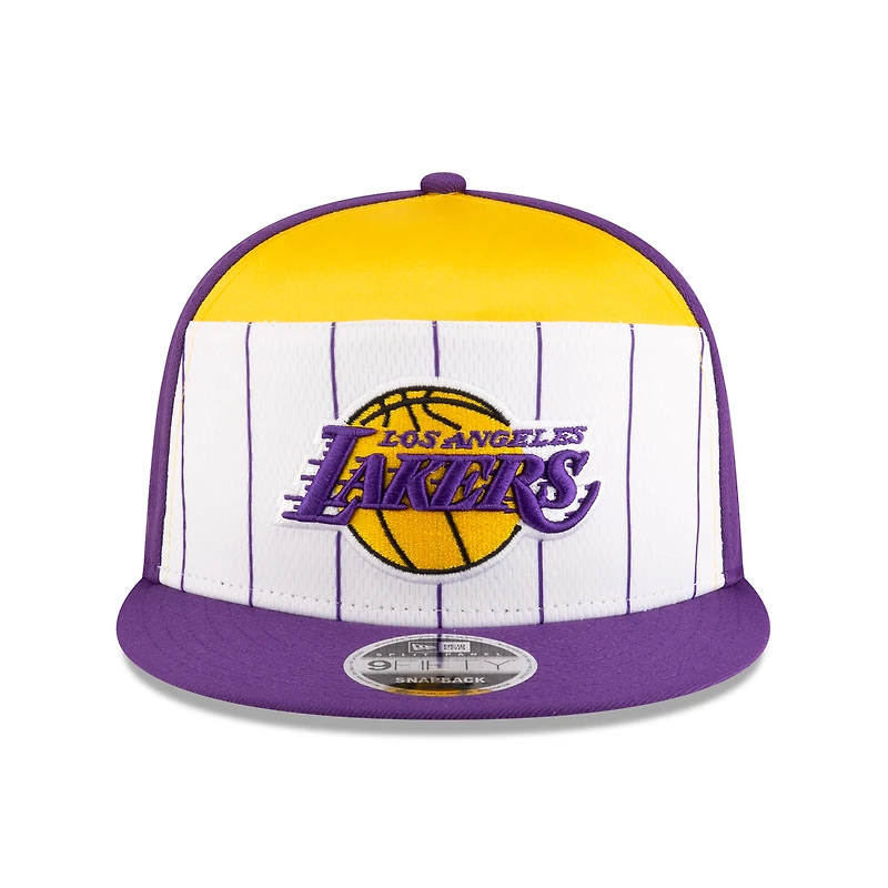 Casquette New Era blanche/violette Los Angeles Lakers 2025 NBA Tip Off Split Panel 9FIFTY Snapback pour homme