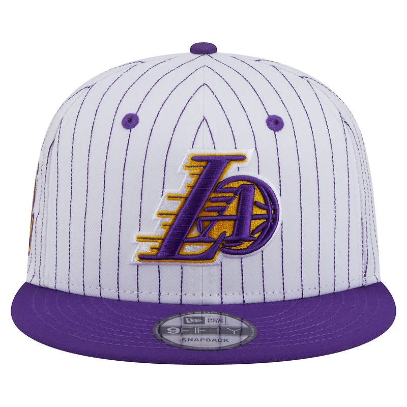Casquette snapback New Era blanche à rayures fines Deceptor 9FIFTY des Los Angeles Lakers pour homme
